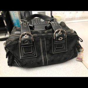 Nice Coach bag 🌟 make an offer 🌟